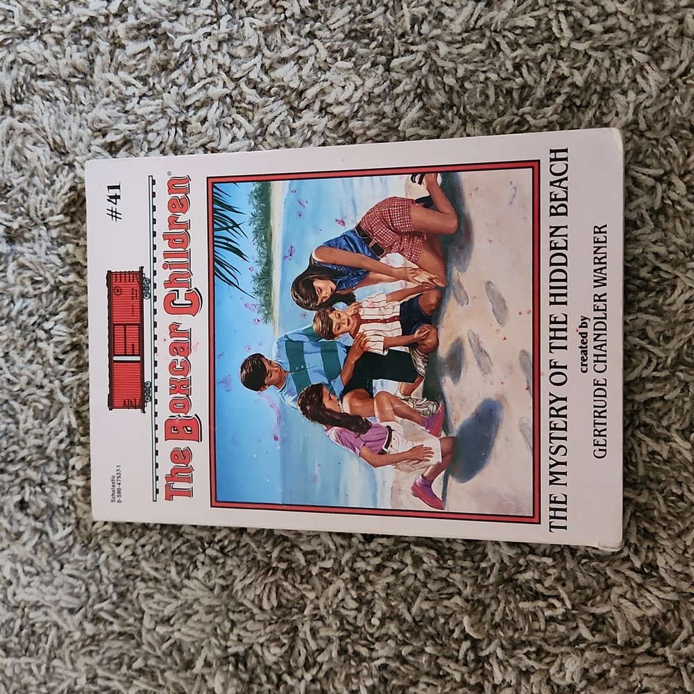 The Boxcar Children - The Mystery of the Hidden Beach